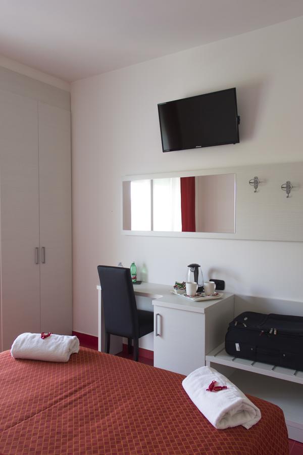 Hotel Villa Chiara 테라치나 외부 사진